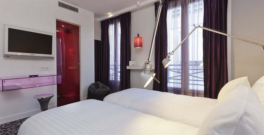 Color Design Hotel Paris Phòng bức ảnh